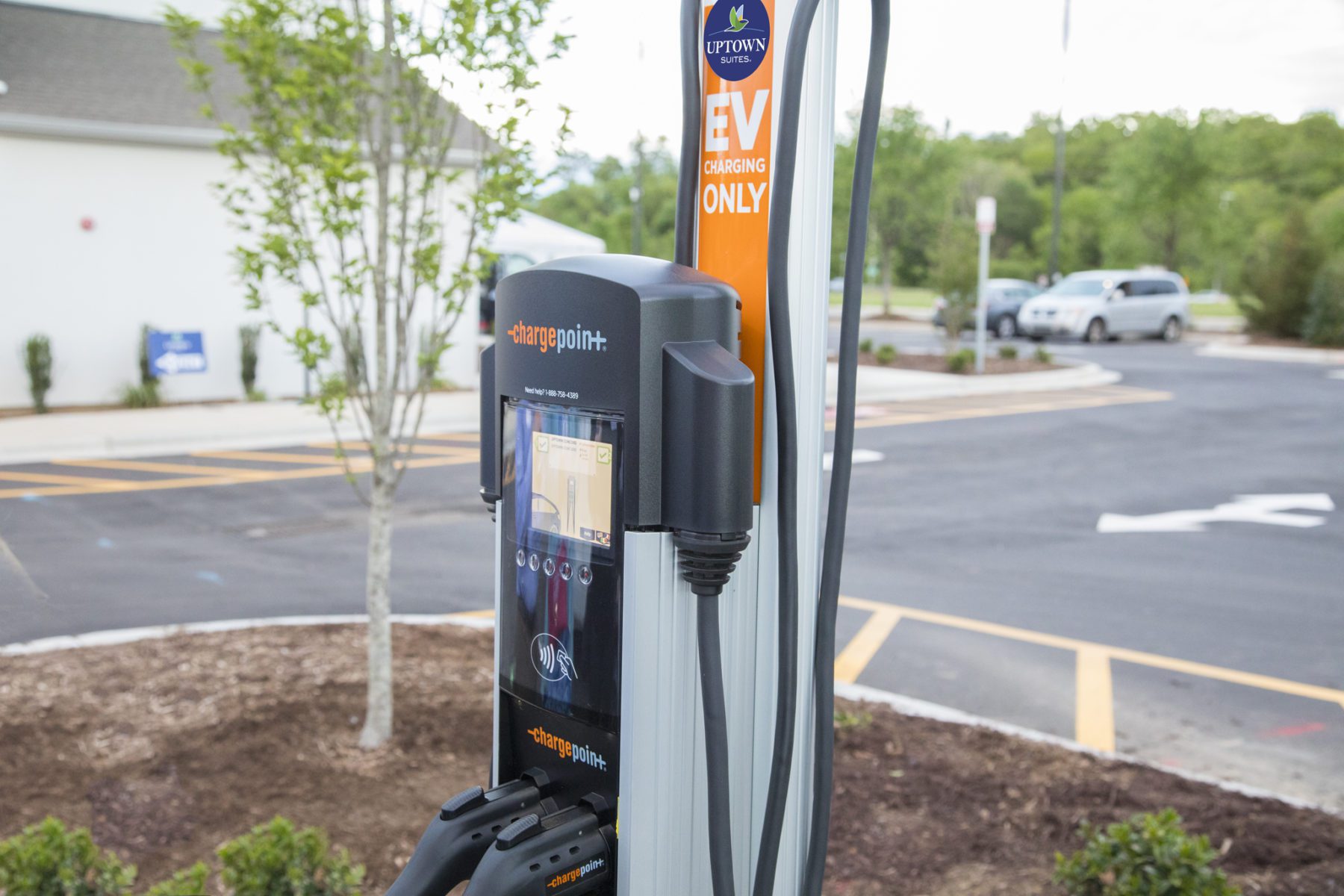 How Hotels With EV Charging Make Travel Easier and More Flexible